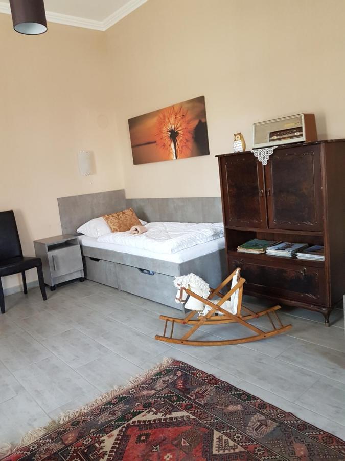 Ketbodonyi Apartments ภายนอก รูปภาพ