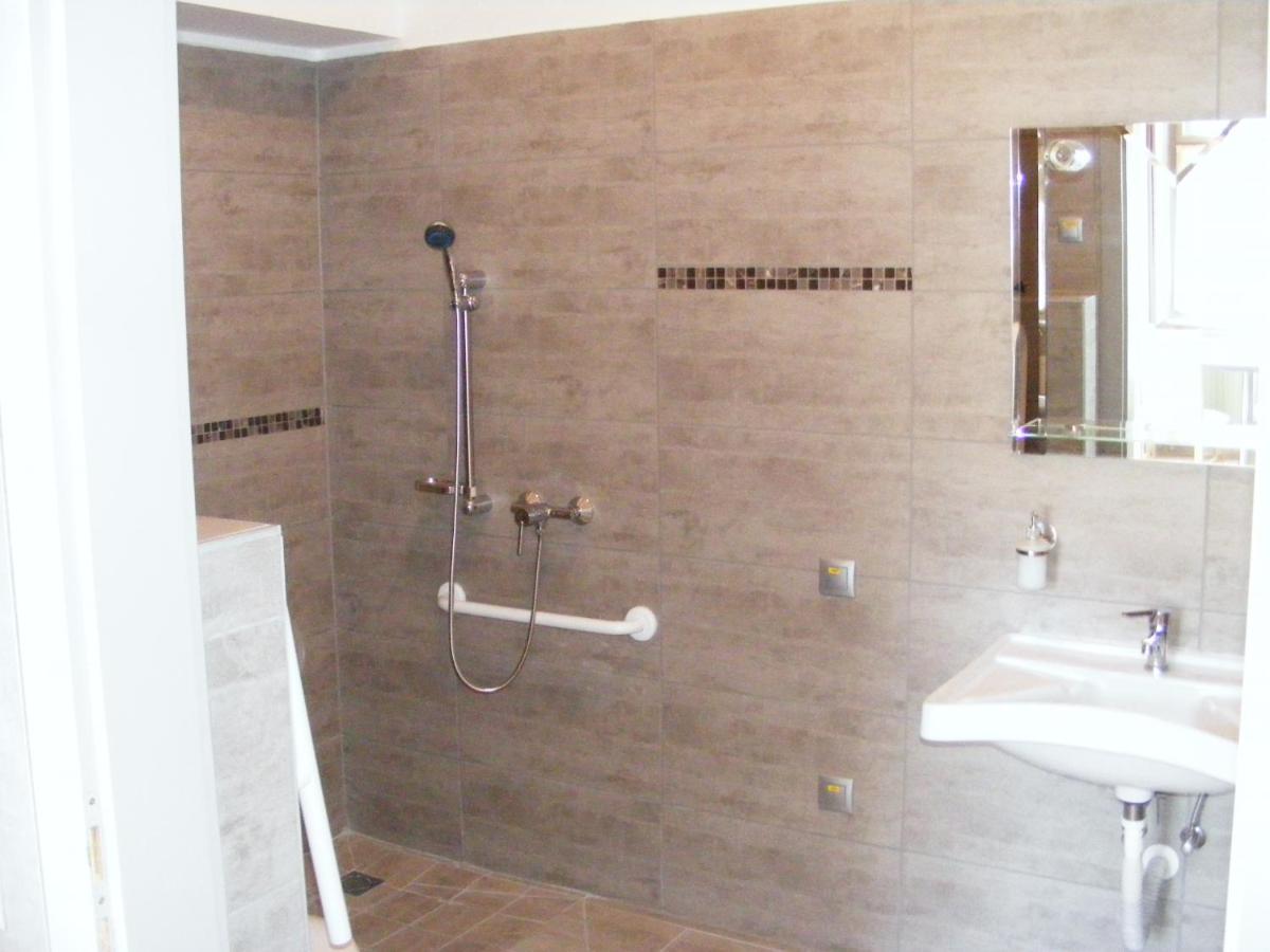 Ketbodonyi Apartments ภายนอก รูปภาพ