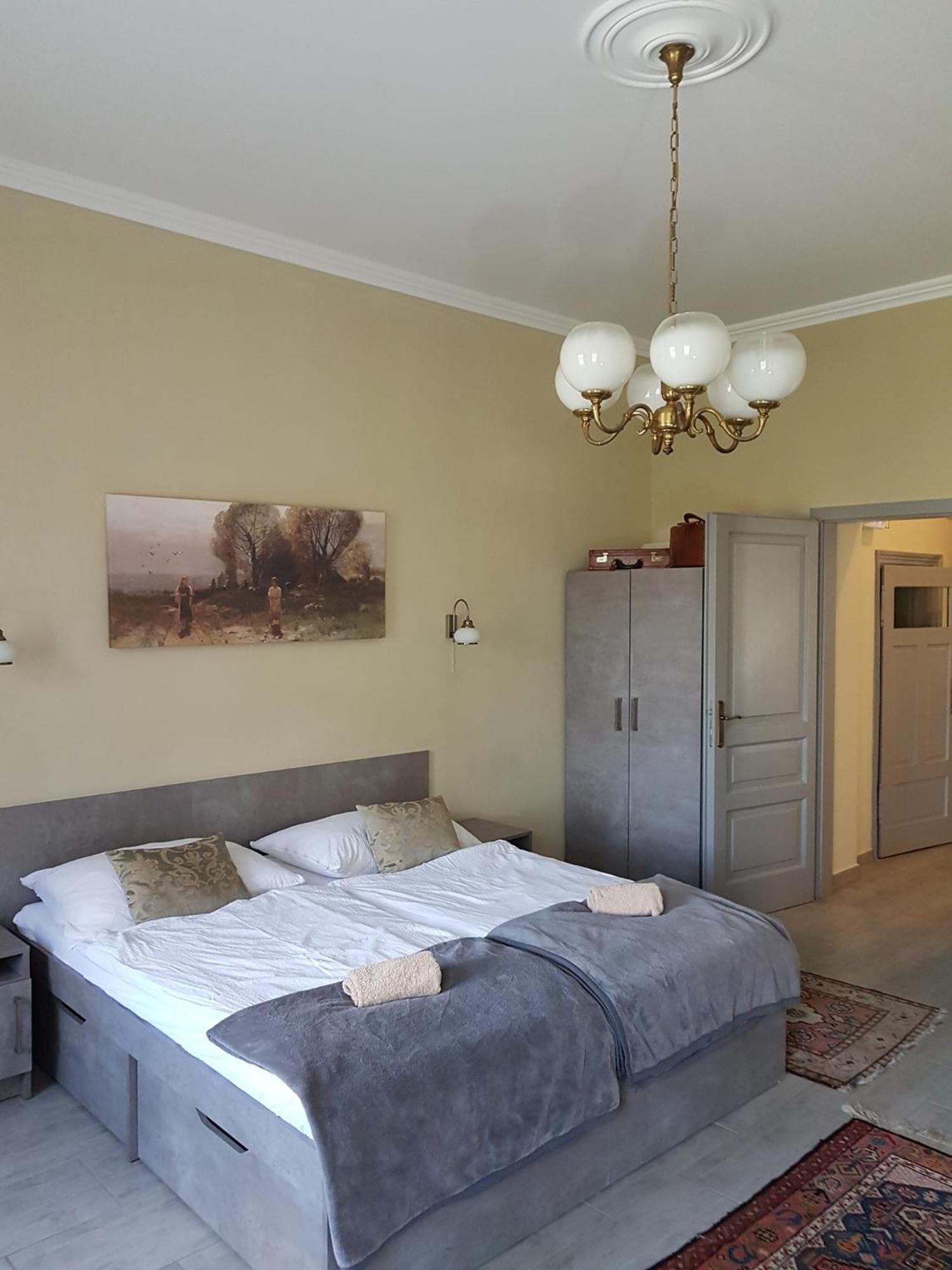 Ketbodonyi Apartments ภายนอก รูปภาพ