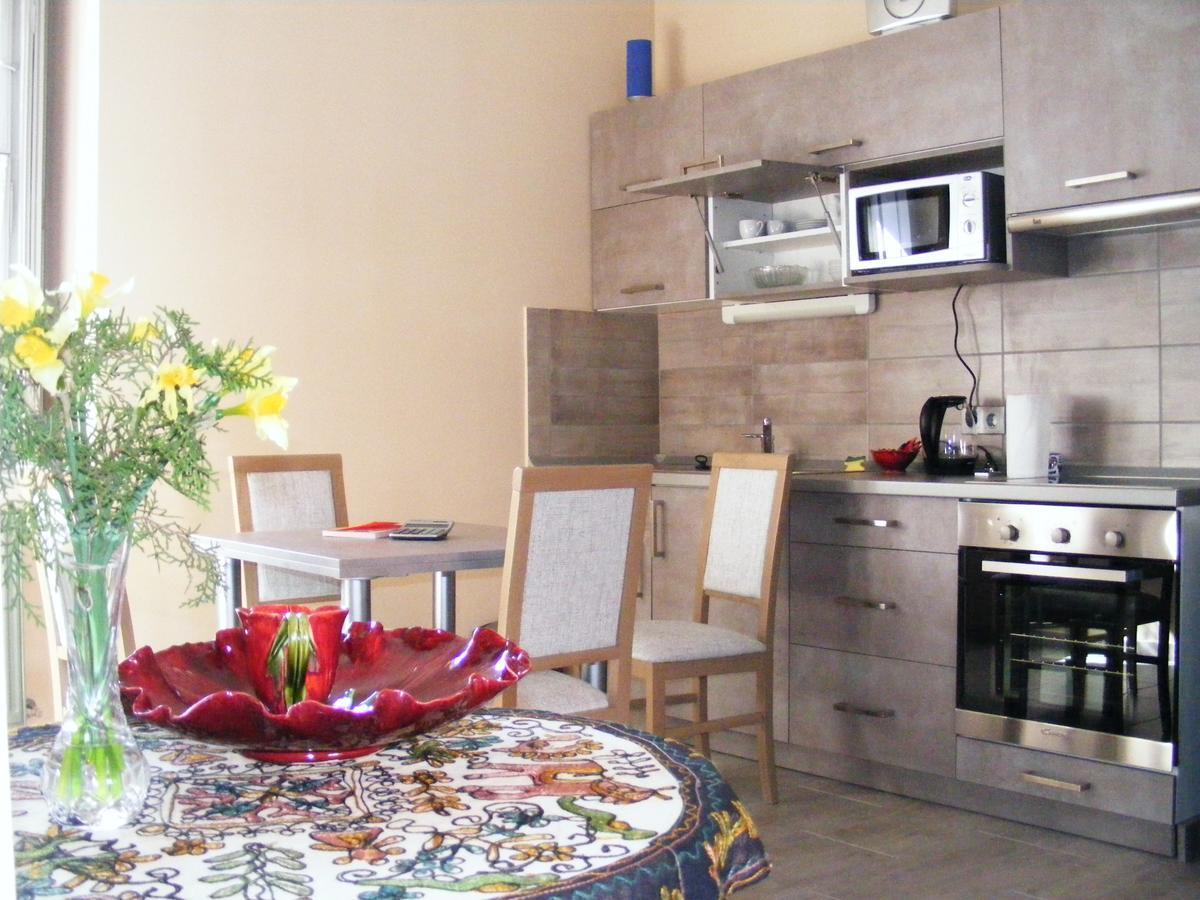 Ketbodonyi Apartments ภายนอก รูปภาพ